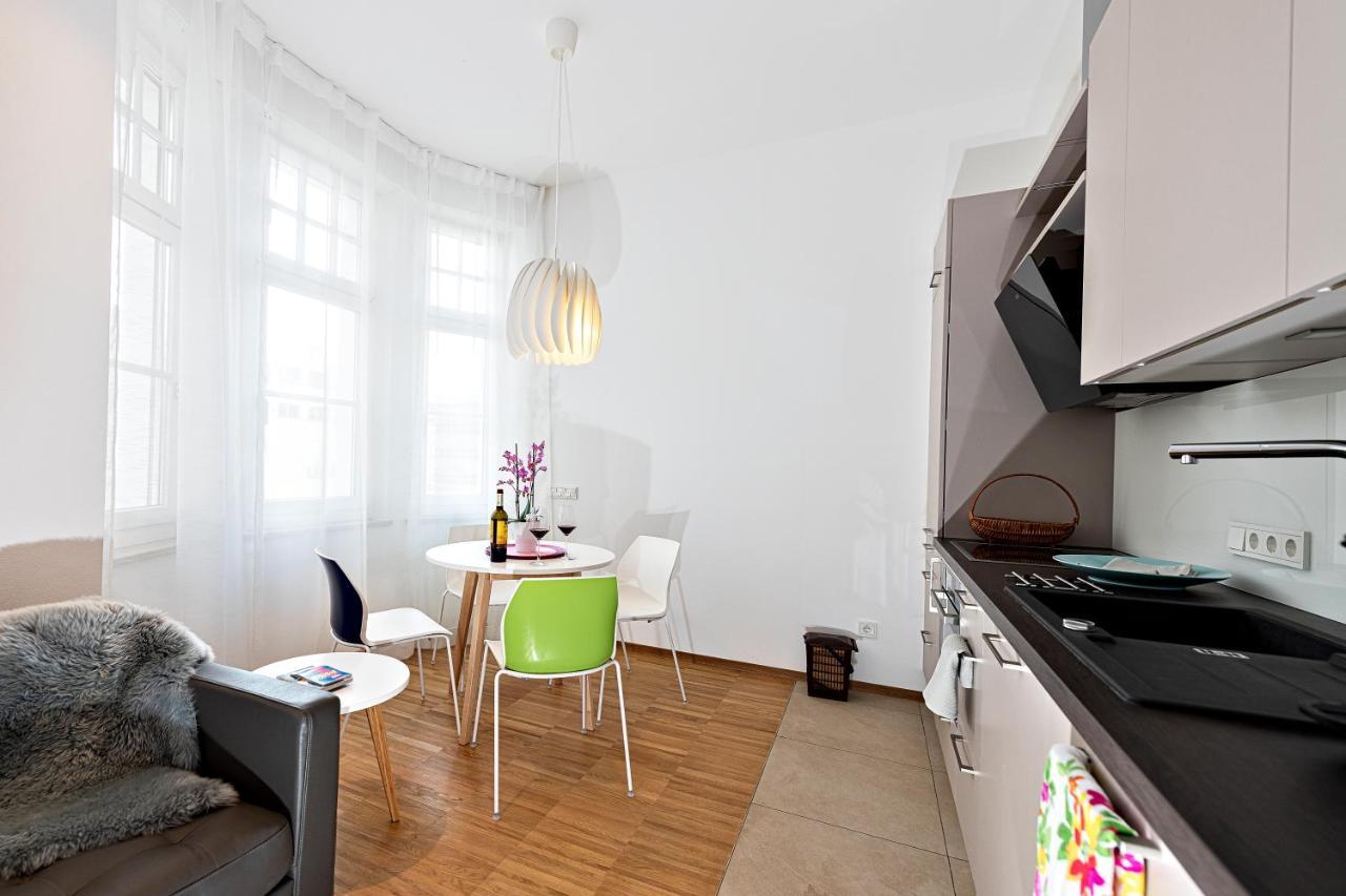 Apartments Leonardo Bolzano Bagian luar foto