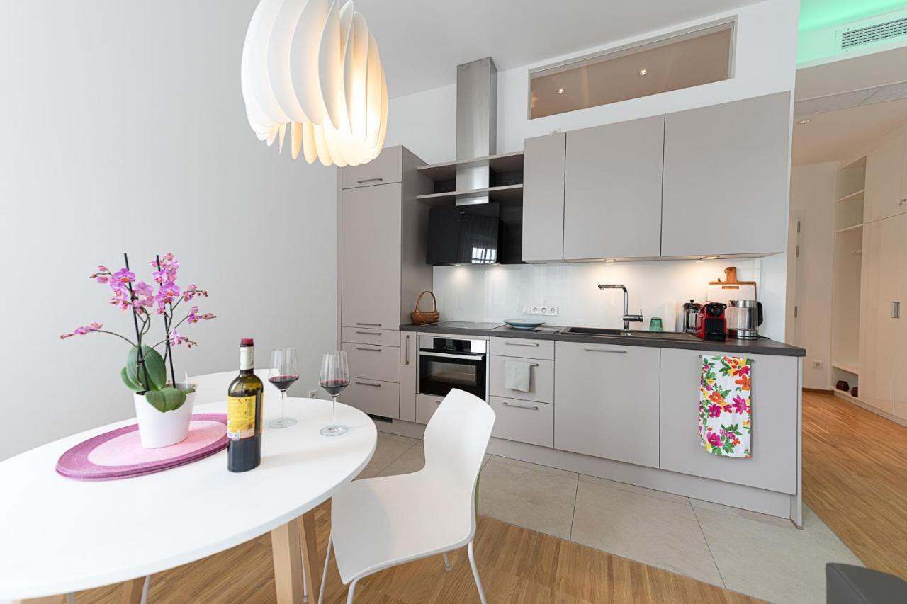 Apartments Leonardo Bolzano Bagian luar foto