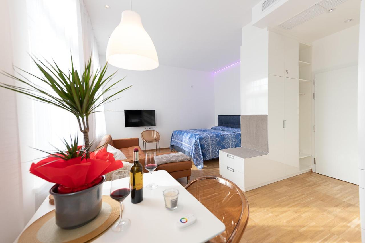 Apartments Leonardo Bolzano Bagian luar foto